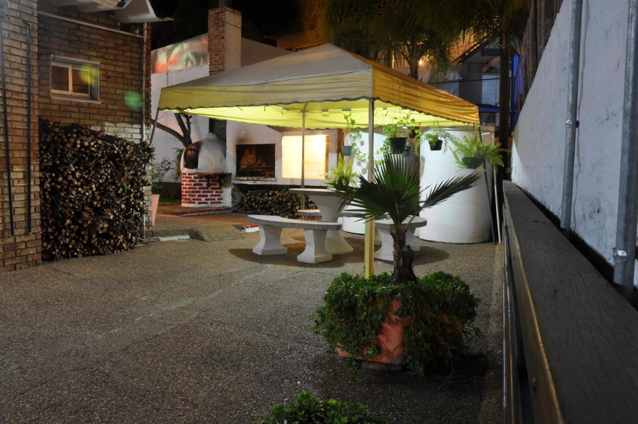Bungalows Archi Termas del Dayman Bagian luar foto
